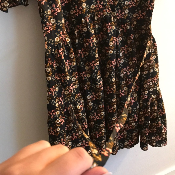 Dress - Picture 5 of 5